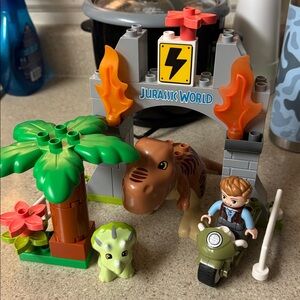 🦖 LEGO DUPLO Jurassic World 10939 – T. rex & Triceratops Dinosaur Breakout